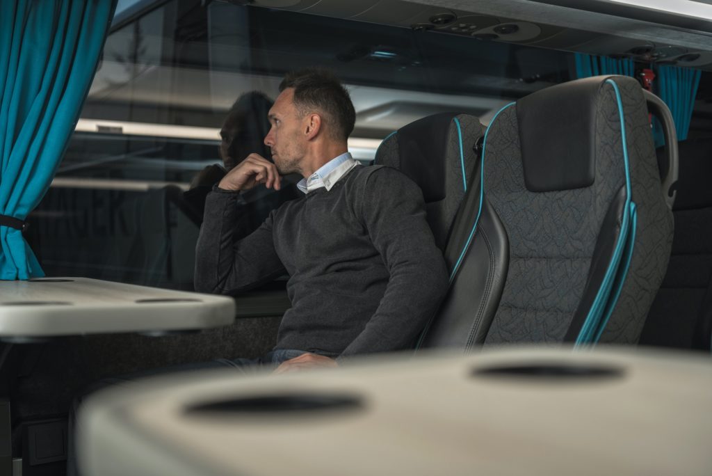 Comfortable Luxury Coach Bus Travel
